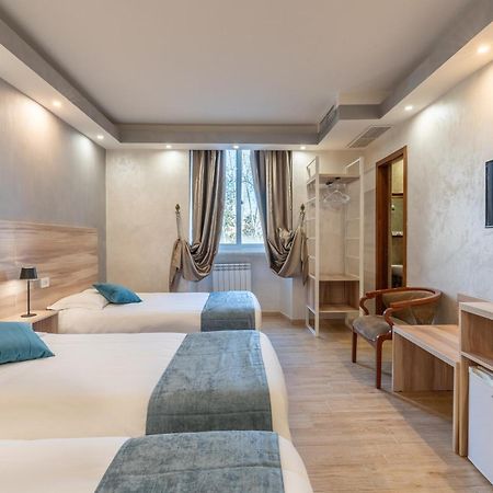 Leone D'Oro Guesthouse - Close To Piazza Vittorio Рим Екстер'єр фото