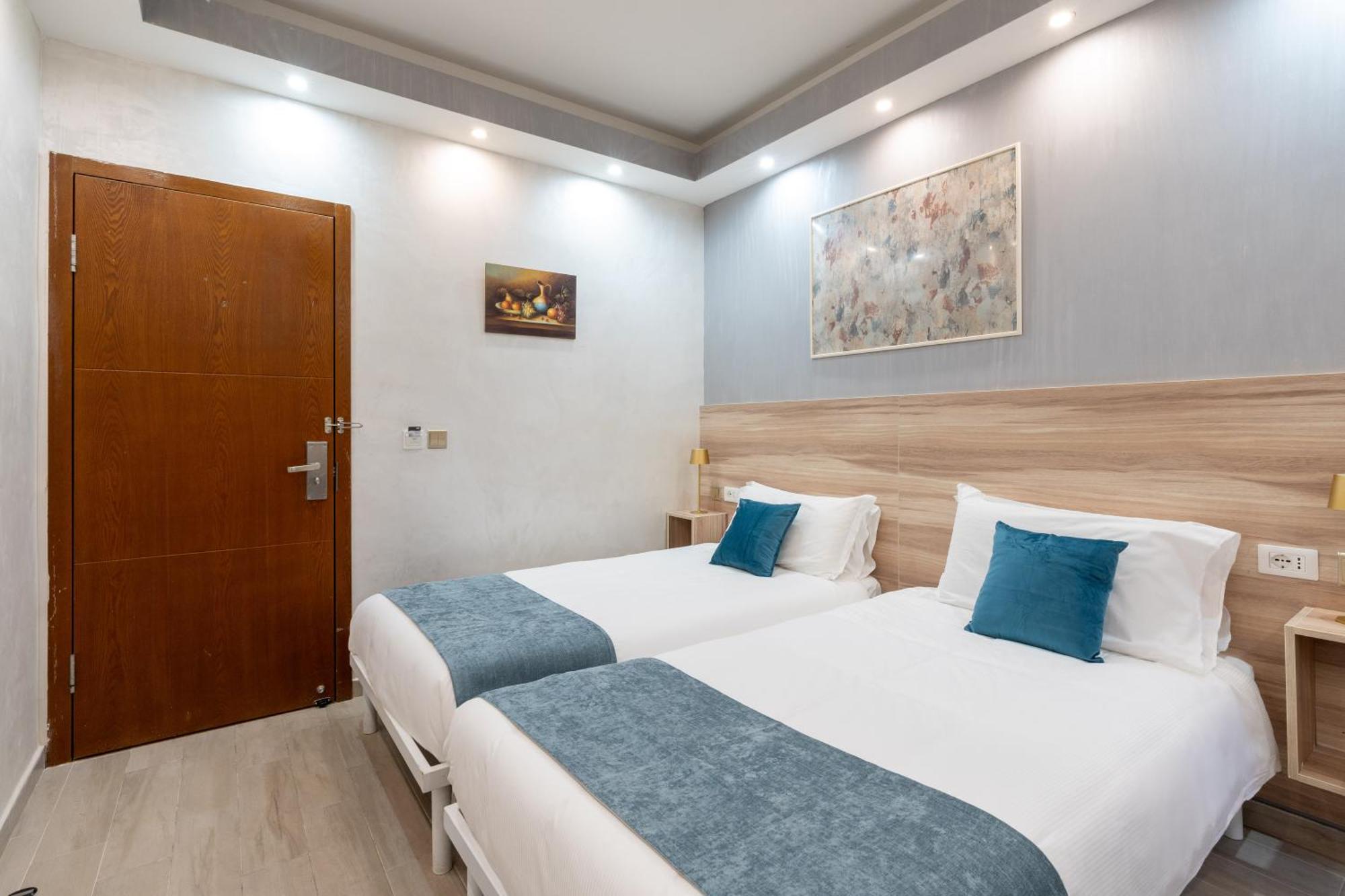 Leone D'Oro Guesthouse - Close To Piazza Vittorio Рим Екстер'єр фото