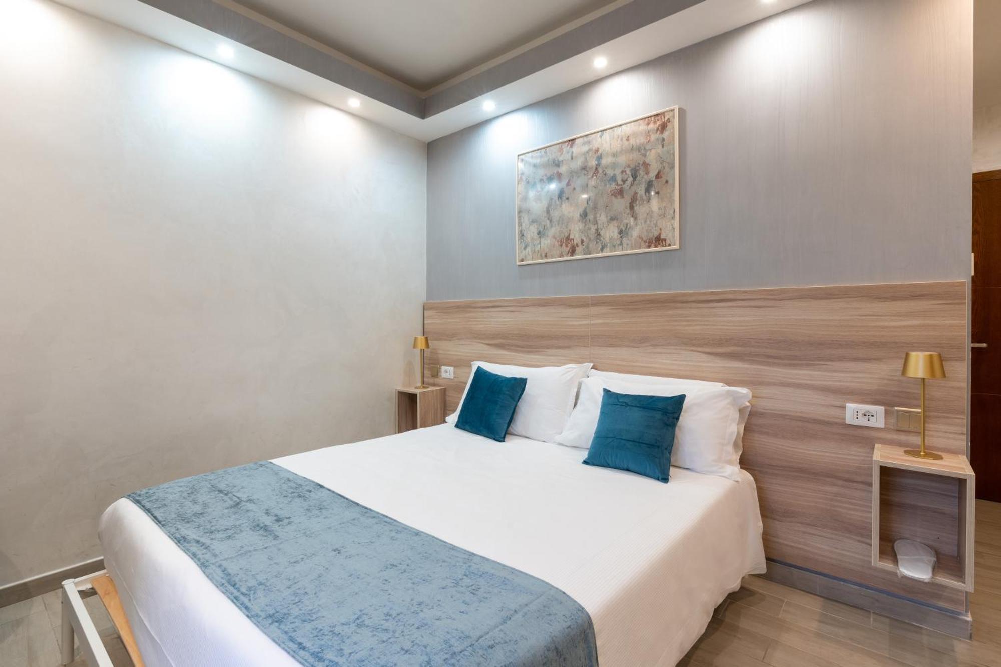 Leone D'Oro Guesthouse - Close To Piazza Vittorio Рим Екстер'єр фото